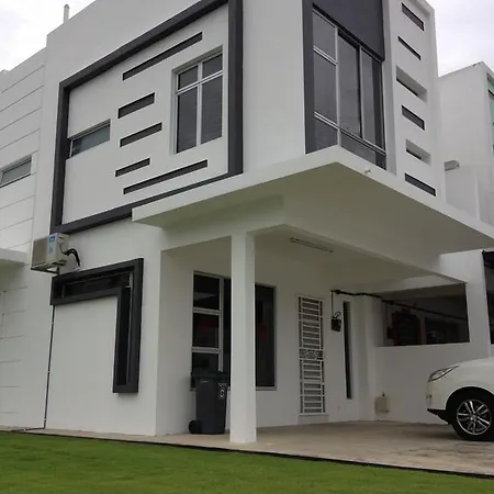Comfort Holiday Home @ Bukit Indah Johor Bahru Exterior photo