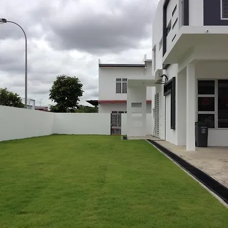 Comfort Holiday Home @ Bukit Indah Johor Bahru Exterior photo